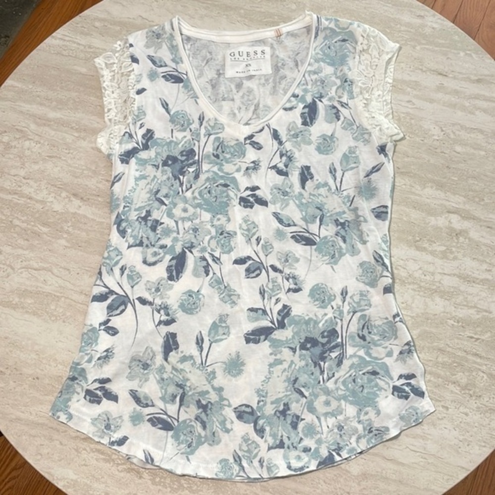 NWT GUESS Flower Top *XS